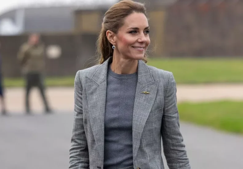 Princess Kate with subtle nod to Prince William in statement suit on visit to East Midlands RAF base