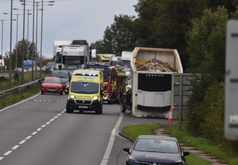 A1 Great North Road in Lincolnshire blocked after crash involving car and lorry