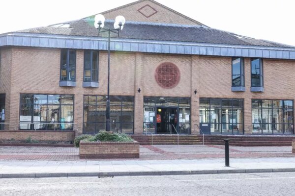 Man arrested after £12k worth of vapes and cash stolen from Skegness shop